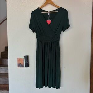 Elegant Dark Green Midi Dress